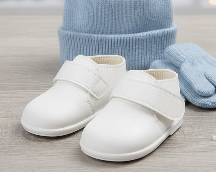 Bay Pod/Early Days  * BPH046-W White First Walker Velcro Strap Shoes (2-4)
