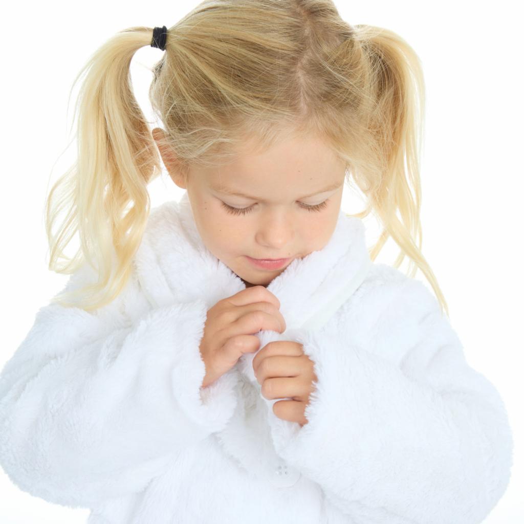 Baby Town  5056188202199 BT15C366-W White Faux Fur Coat (2-4 Yrs)