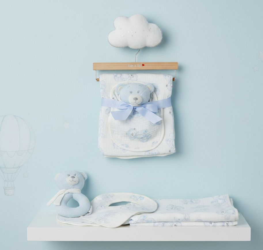 Cute & Co   CC112-3005S Muslin Fabric Blanket , rattle & Bib