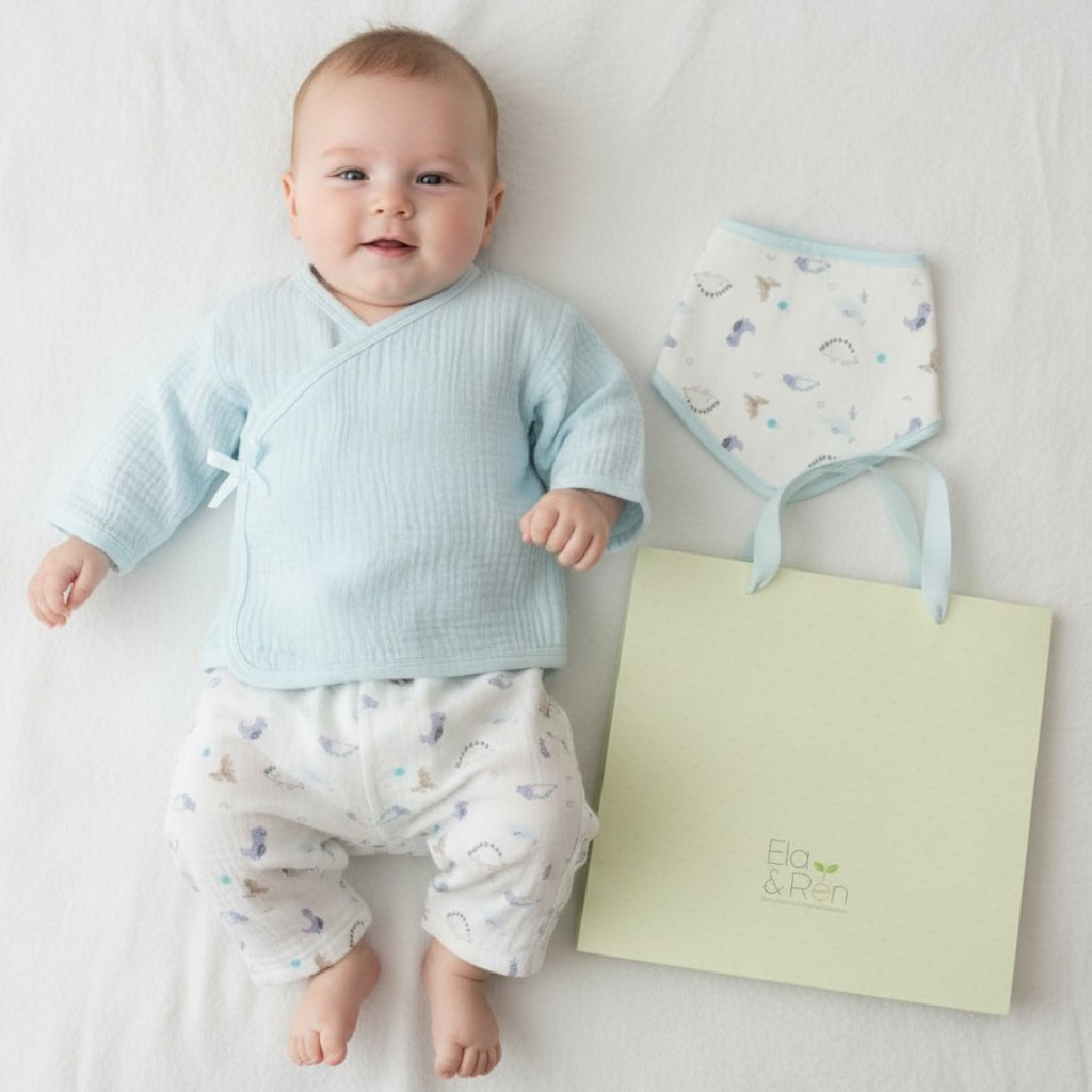 Ela & Ren Inspired by Nature GFT/E13419 * ER13419-S Cheesecloth Layette Dinosaur (0-6 months)