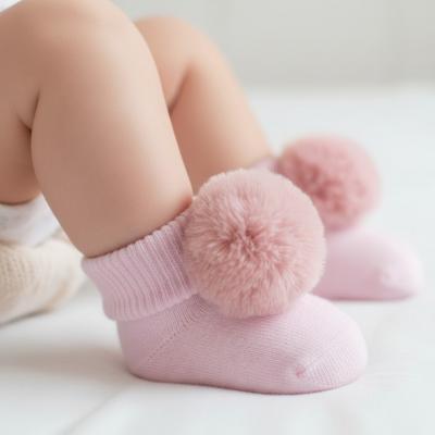 LD5037-P  Pink Pom Pom Socks  (0-6 months)