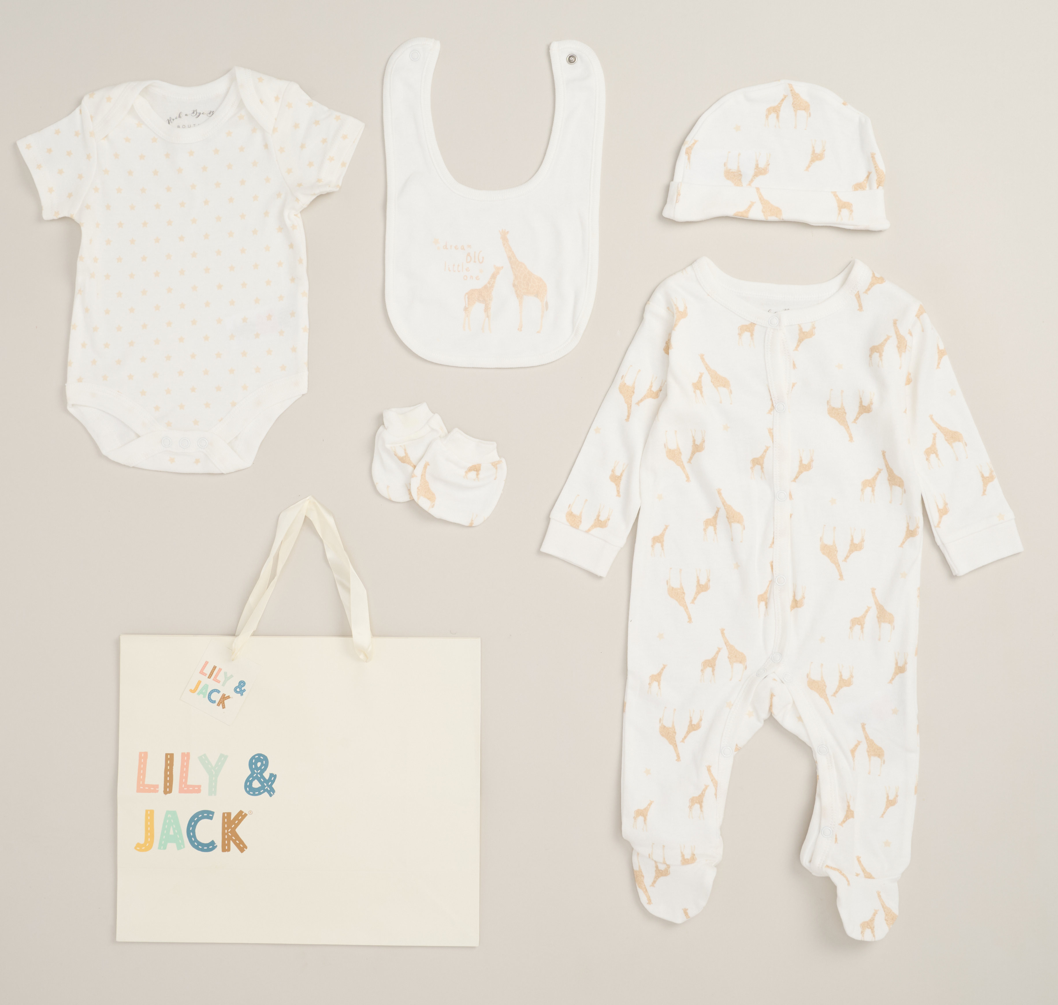 Lily & Jack F09896NB * LJF09896 Giraffe Box 5 Piece Layette Set (Nb-6 months)