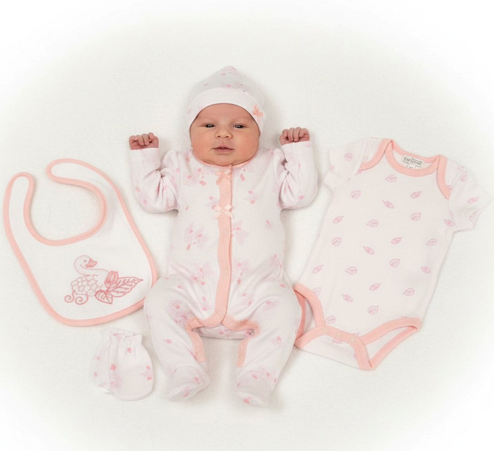 My Little Chick GP-25-1375 503532025375 6 ML25-1375P Swan 5 Piece Layette Set  (0-6m)