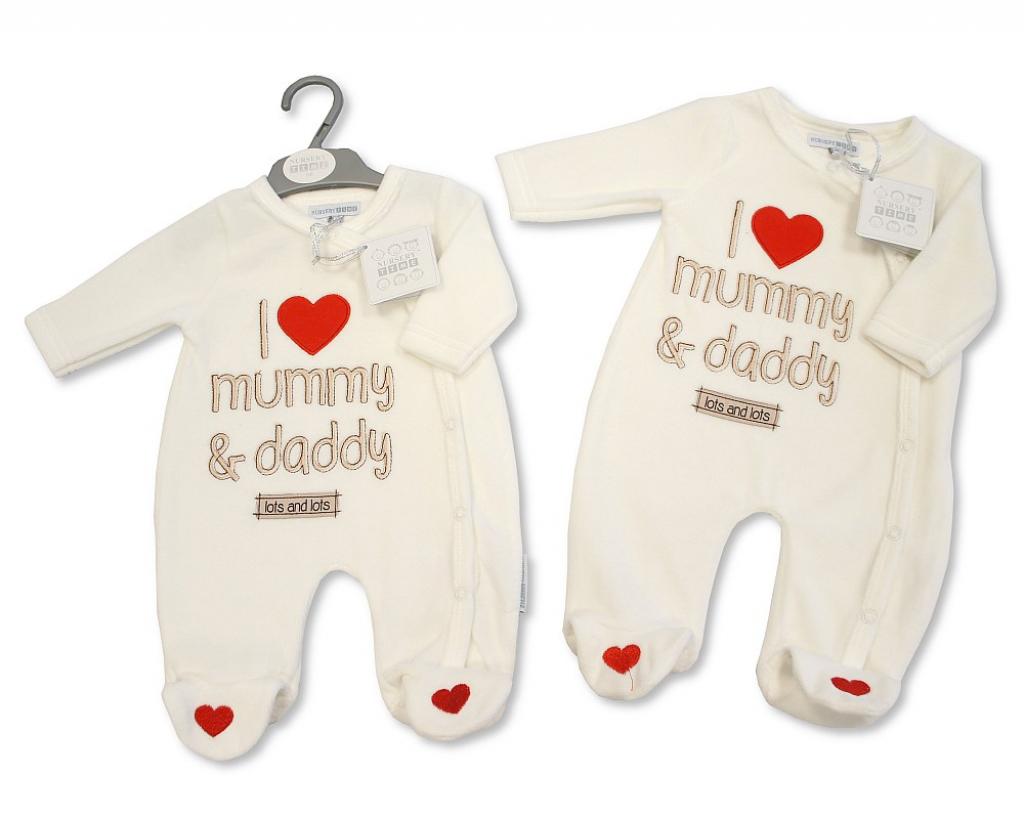 Nursery Time BW-13-332 5035320433325 NT13-1332 "I Love Mummy and Daddy" Velour All In One (0-6m)