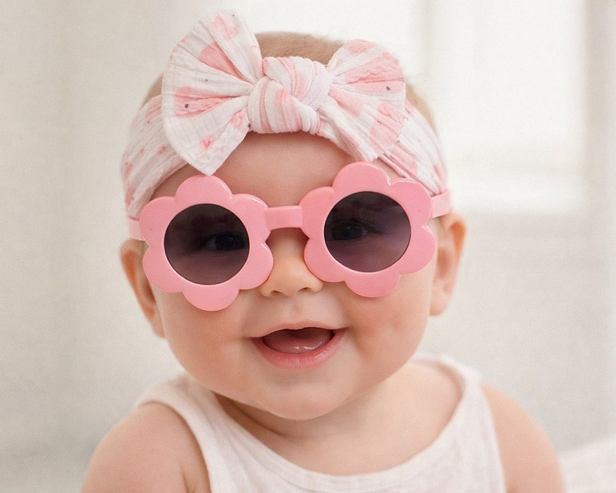 Nursery Time GP25-1396  NT25-1396P Sunglasses and Two Headbands Gift (approx 12m)
