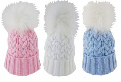 Pesci Baby  5055185825899 PB6131-1PWS Cable Knit Faux Fur Pom Pom Hat (0-6 months)