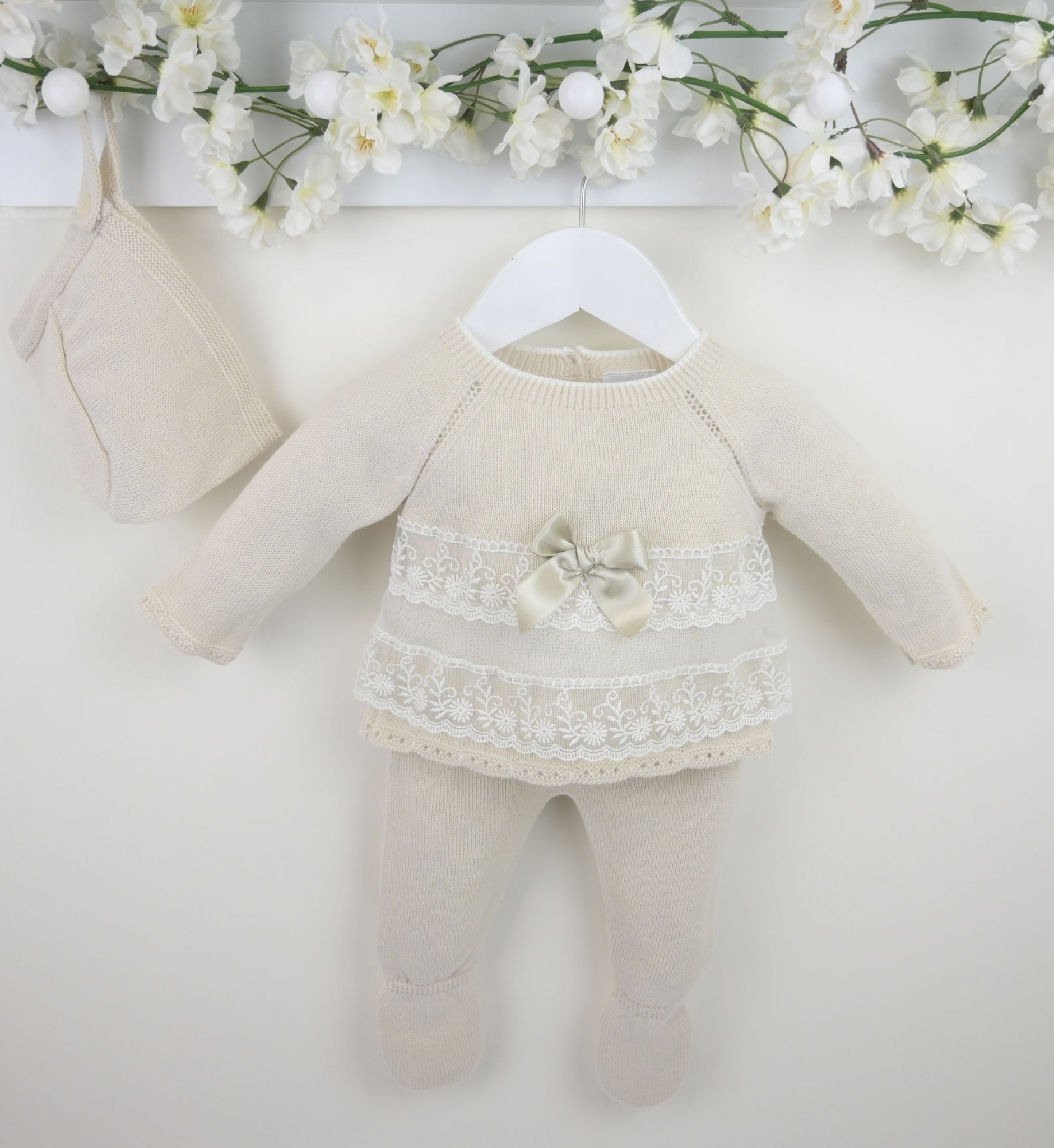 Pex B0933 * PX0933N Arianna Lace and bow trimmed Suit(3-18 months)