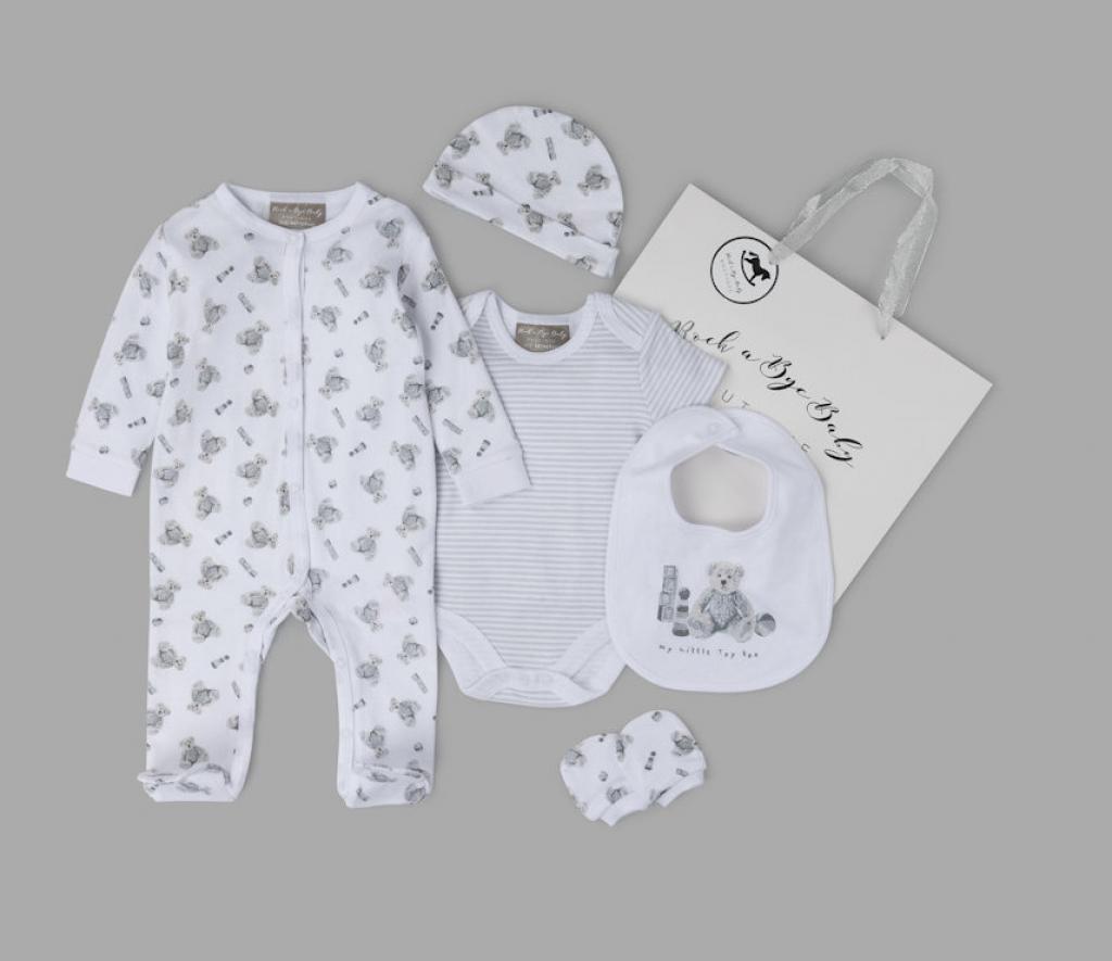 Rock a bye boutique V21474 5056448206714 RBBQ17734 Toy Box layette set ( Newborn - 6 months)