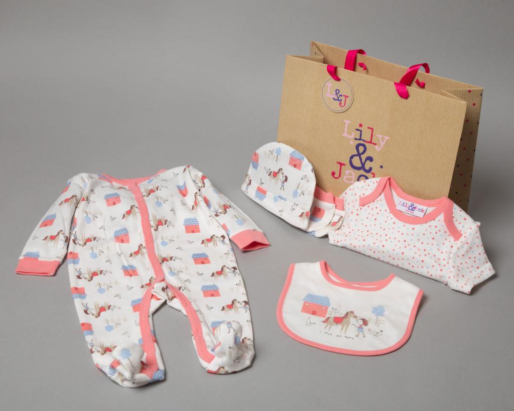 Rock a bye boutique S19071 RBBR18626 "Pony" 5 Piece Set with Gift bag (NB-6m)