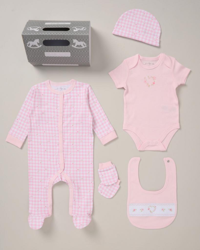 Rock a bye boutique   RBD06554 5 Piece "Heart" Layette & Complimentary Bag (NB - 6m)