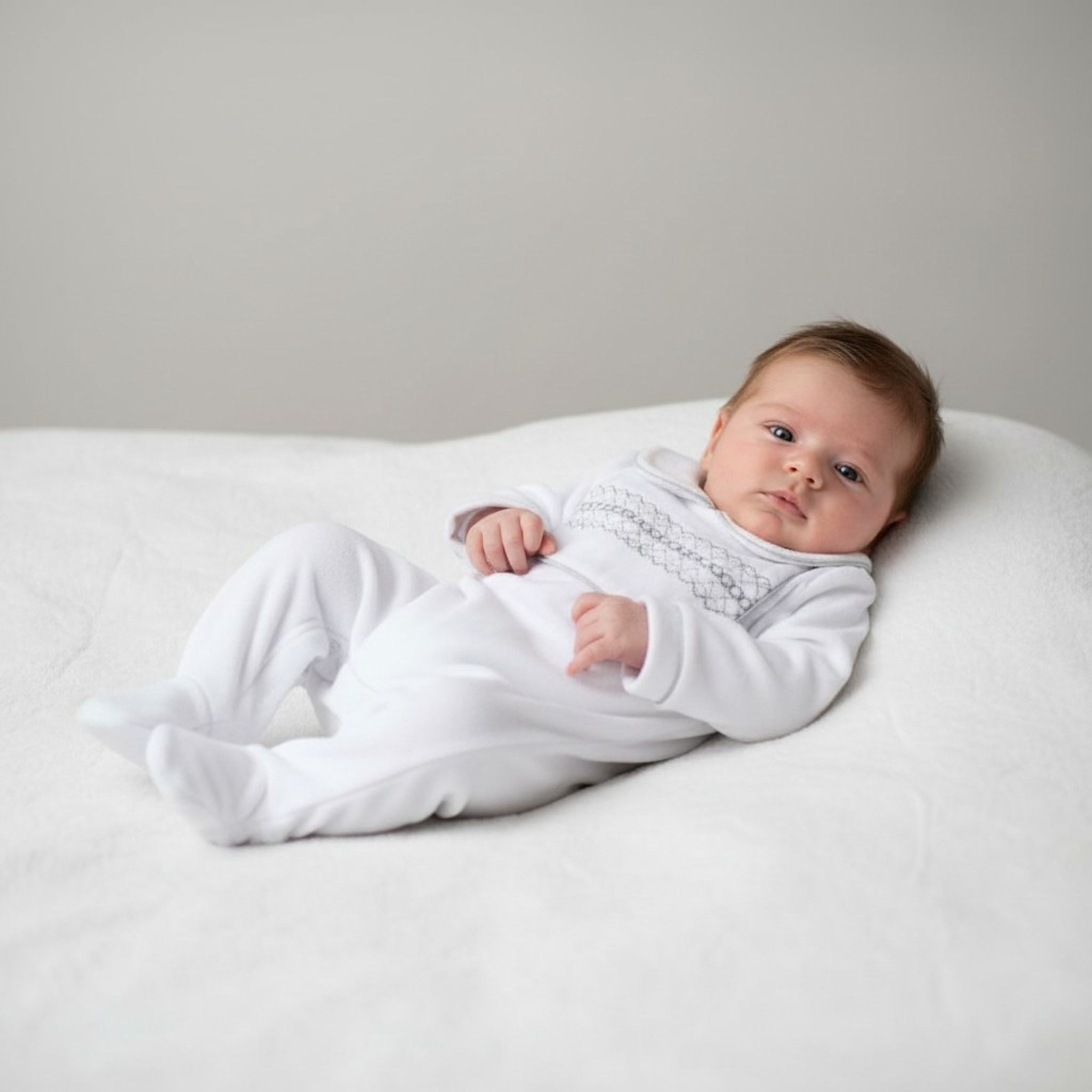 Rock a bye boutique E08290-1 5056756532246 RBE08290W Bibbed Velour All In One (0-9 months)