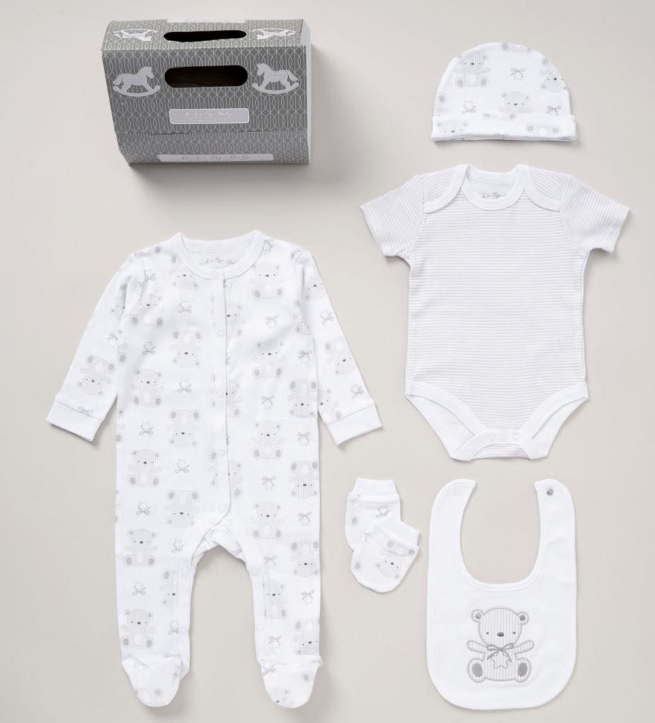 Rock a bye boutique E08847  RBE08847-A "Teddy" 5 Piece Layette Set (Nb-6 months)