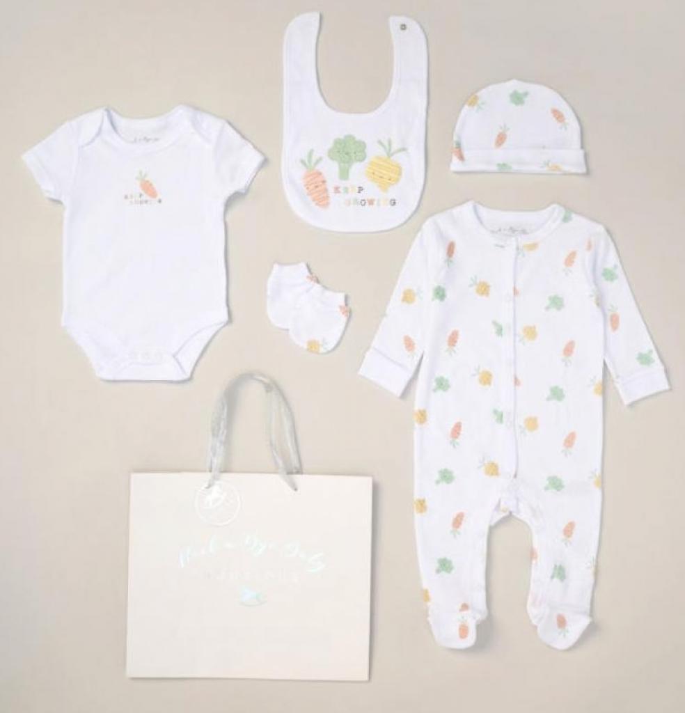 Rock a bye boutique F10002NB * RBF10002  "Keep Growing" 5 Piece Layette Set (Nb-6 months)