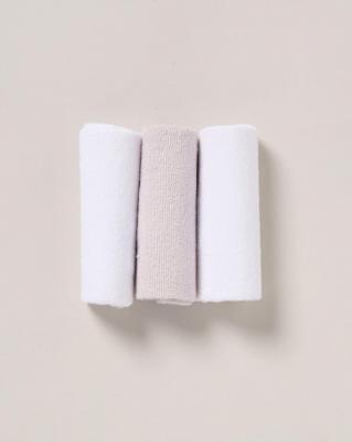 Rock a bye boutique F10110 * RBF10115-W 8 Piece "Bunny" Layette Set (3-6 only)