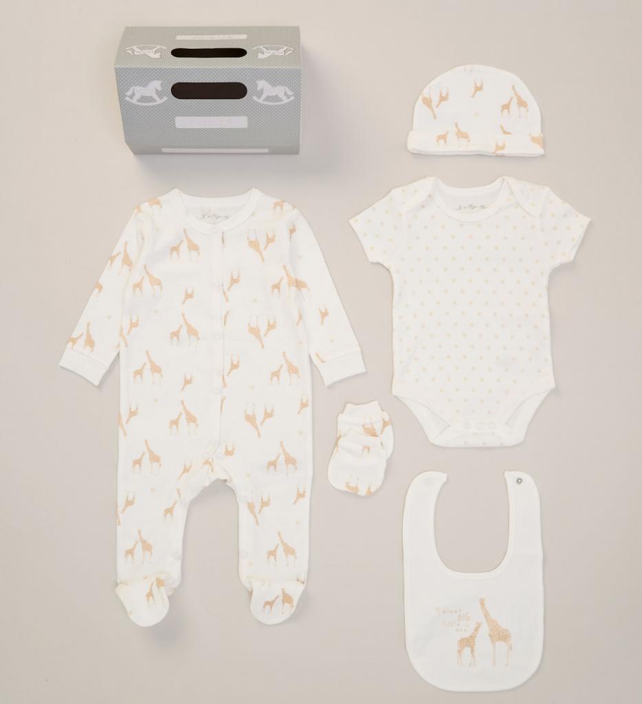 Rock a bye boutique F10738NB * RBF10738 "Dream Big" 5 Piece Layette Set (Nb-6 months)
