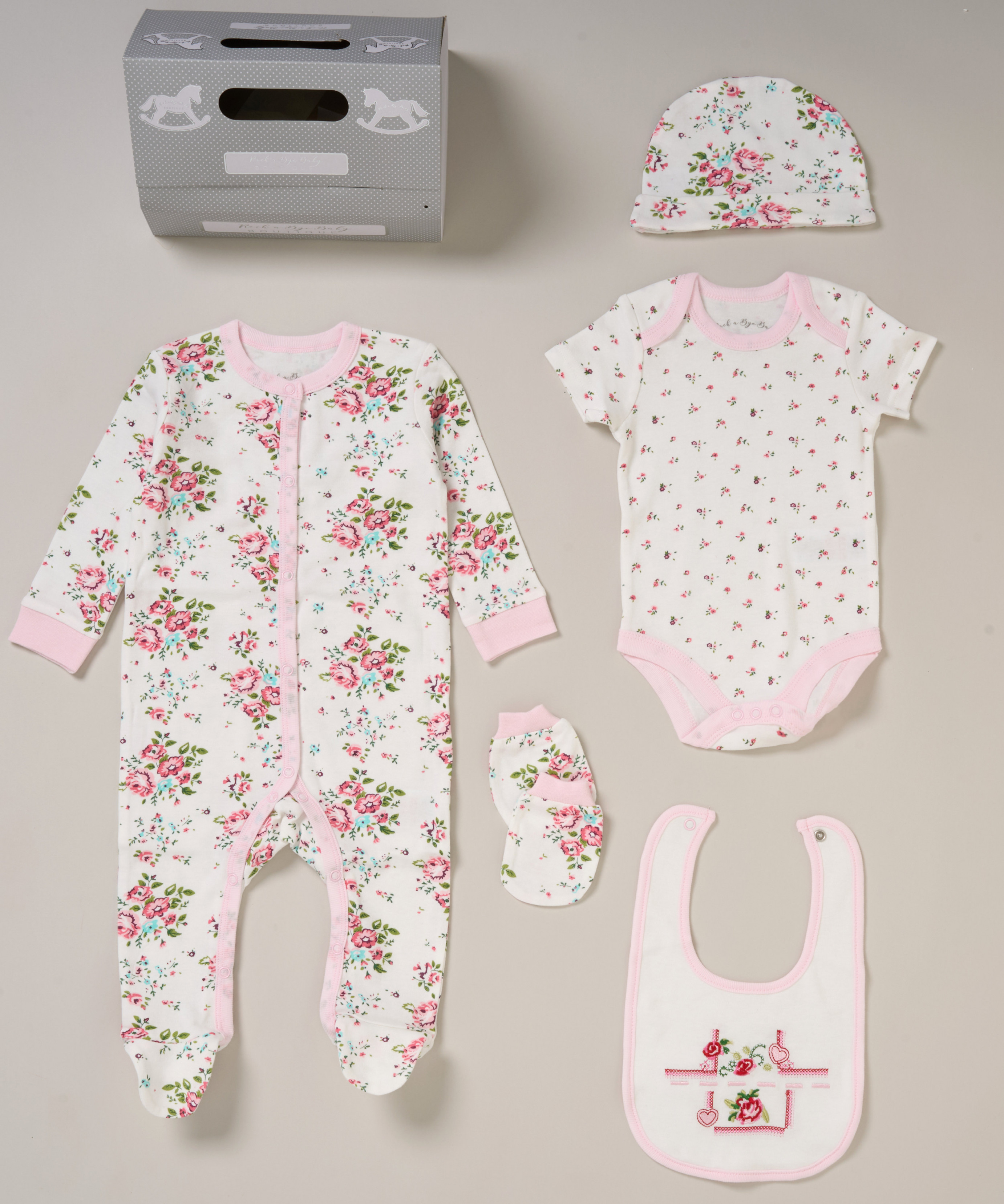 Rock a bye boutique G12005 * RBG12005P  Roses 5 Piece Layette Set (Nb-6 months)