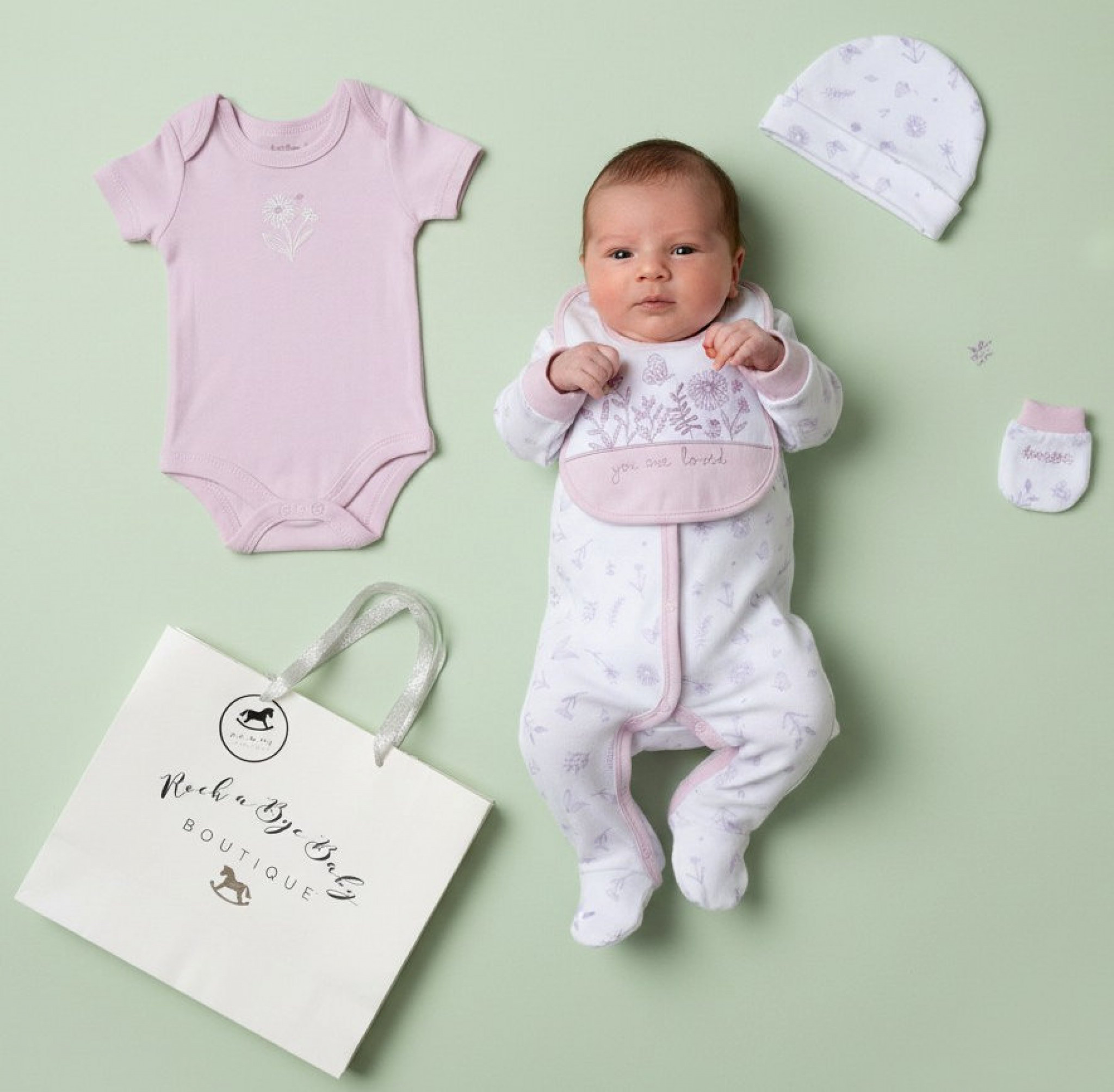 Rock a bye boutique H15207NB * RBH15207P "You are loved" 5 Piece Layette Set (Nb-6 months)