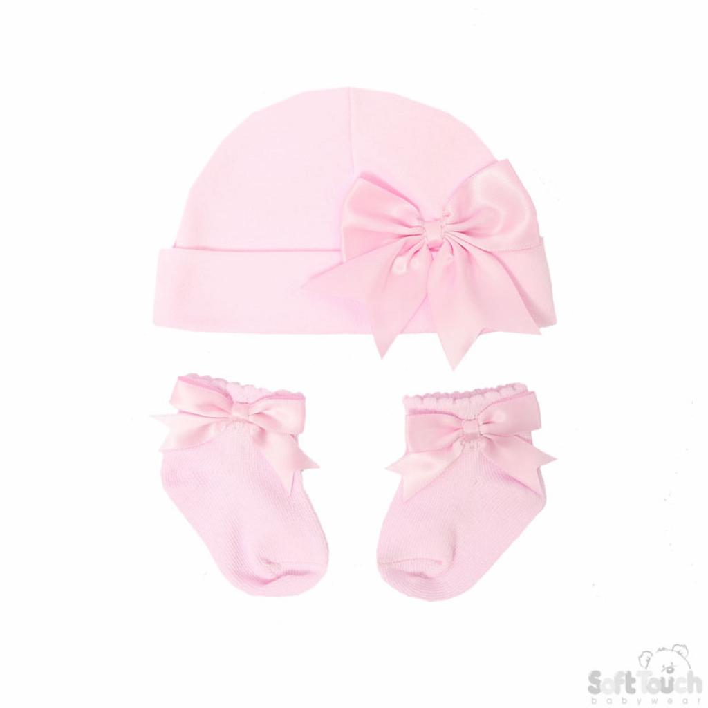 Soft Touch 4HS104 5023797309168 STHS104-P Pink Hat and Sock Set with Bow (NB - 6months)