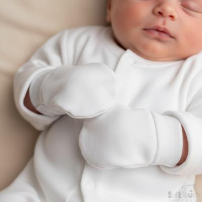 STP110-W-BP  White Bulk Scratch Mitts 