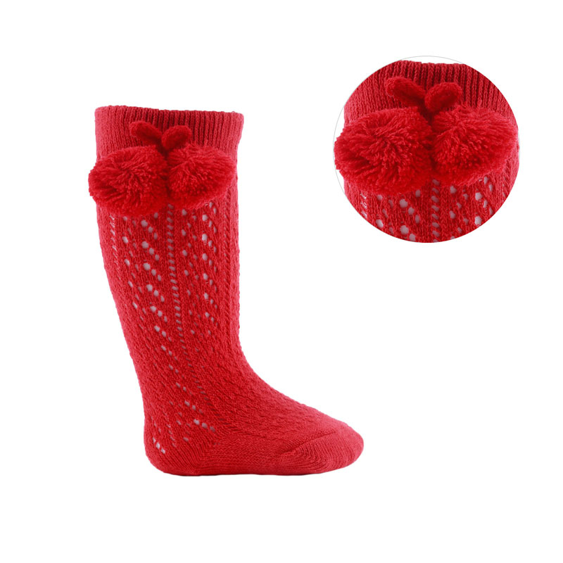 Soft Touch  5023797404139 STPS04-RED Pelerine sock with pom pom (0-24 months)