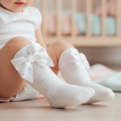 STPS06-W  Pelerine Knee length sock with bow  (0-24 months)