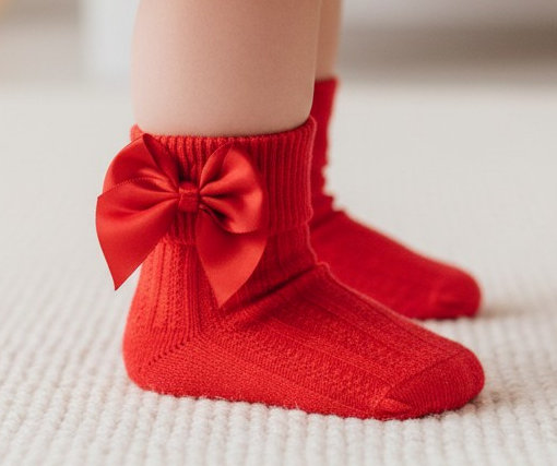 Soft Touch 4S123-R 5023797404436 STS123-R Red Ribbed With Bow Sock (0-24 months)