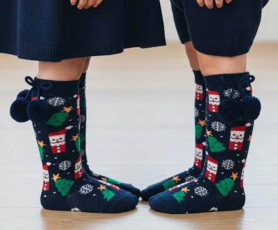 STS135-X-N  Christmas Knee High Pom Pom Socks  (NB-18 months)