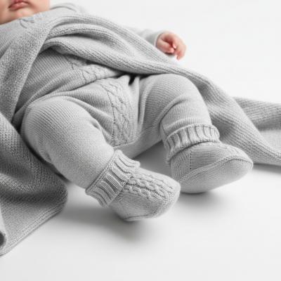 STS440-G  Grey Chain Knit Booties  (newborn +)