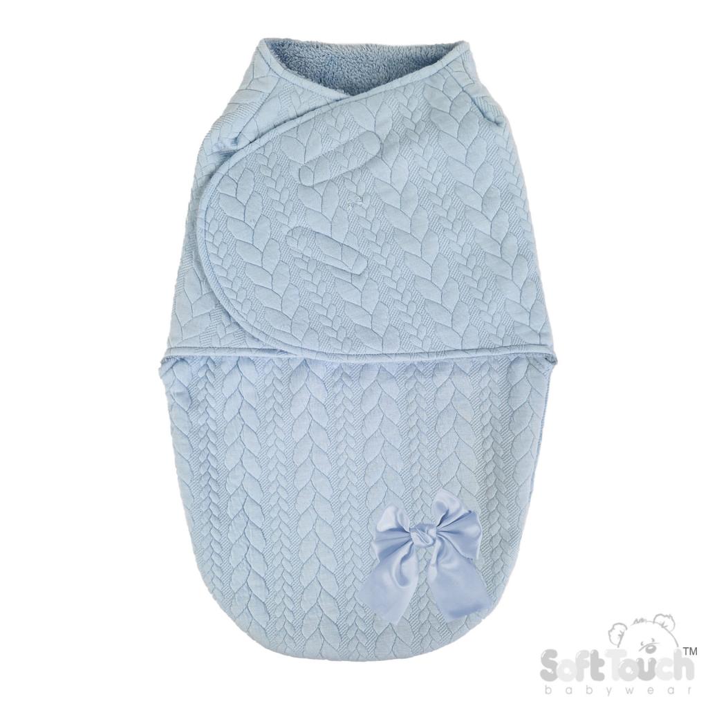 Soft Touch  5023797314360 STSW120-B Sky Cable bow Swaddle Wrap (0-3 months)