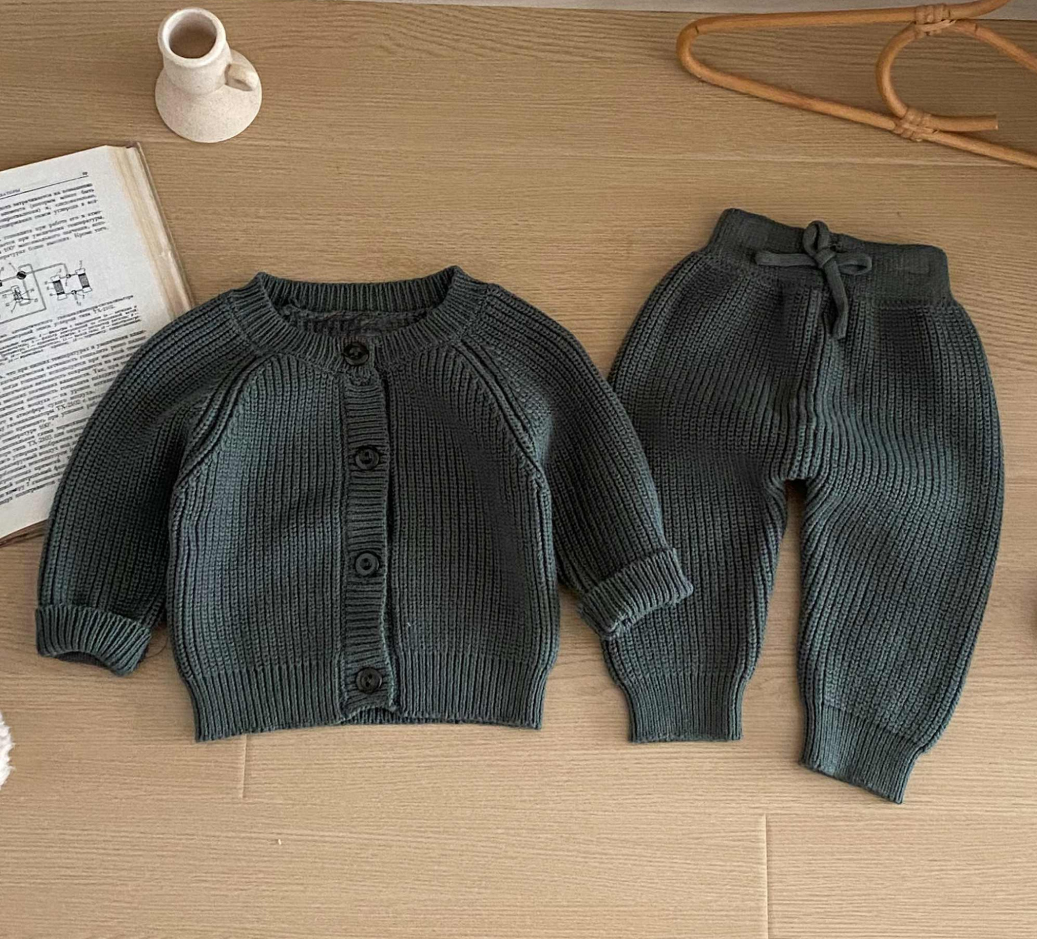 Sevva 2527 33871154262765 SV2527G Green Lux Knitted Two Piece  (0-12 months)