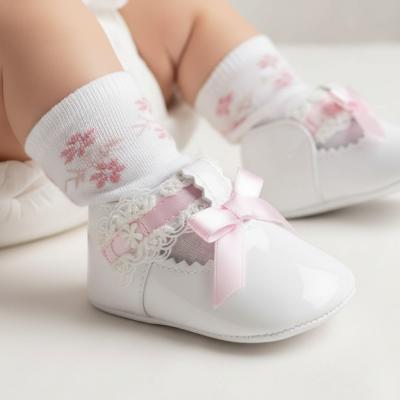 SVValentinaW  White Shoe  (Choose EUR 16-20)