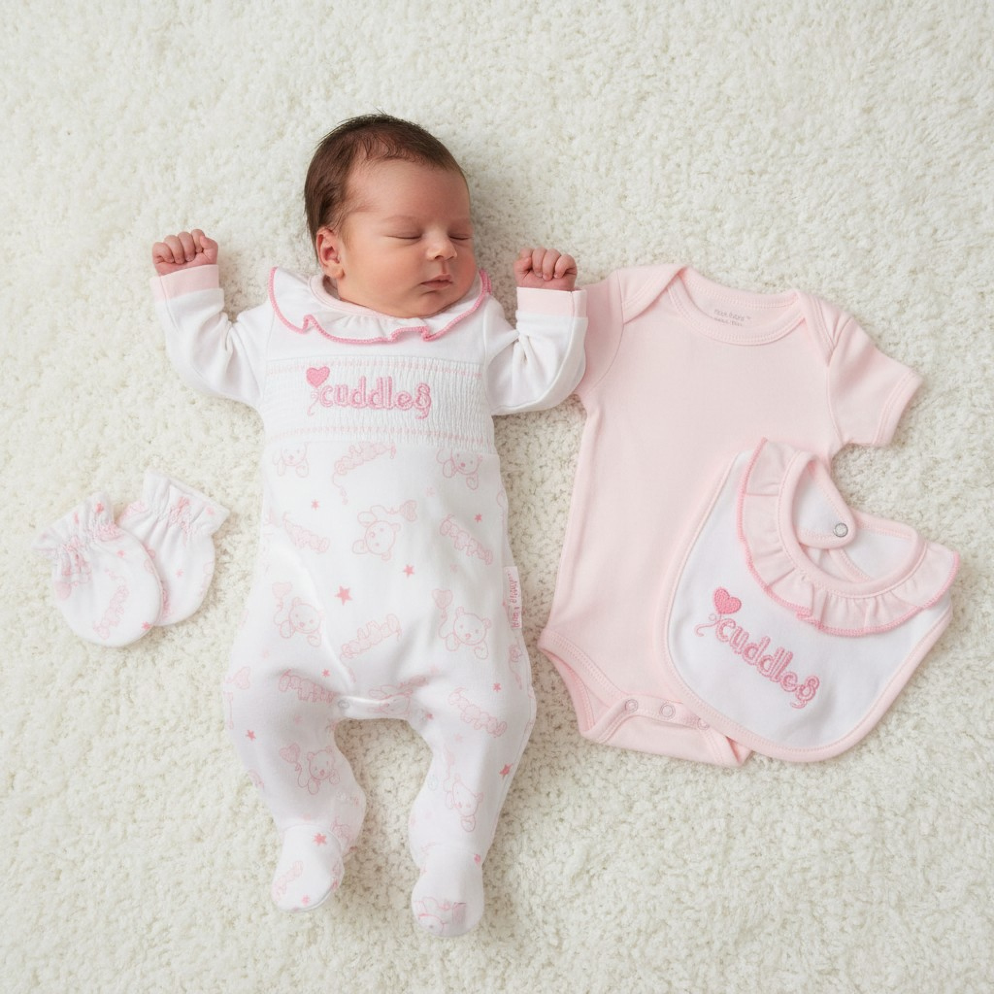 Tiny Chick PB-20-586P 5035320605968 TCLBW20-596-P Smocked "Cuddles" 4 Piece Set (3-8lbs)