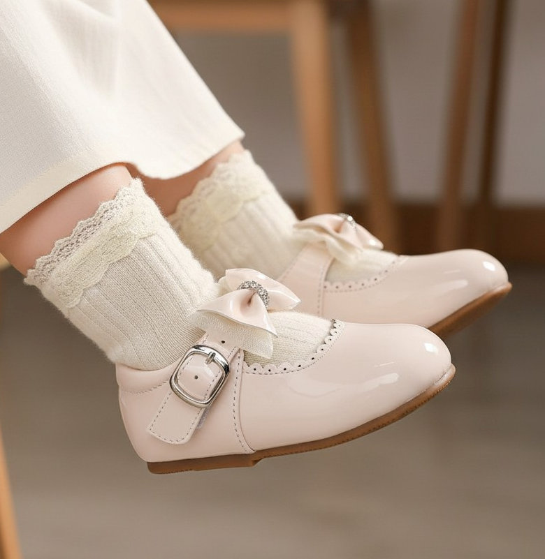 Tia London  * TIB16-C Cream Bow and Diamante shoe (3-10)