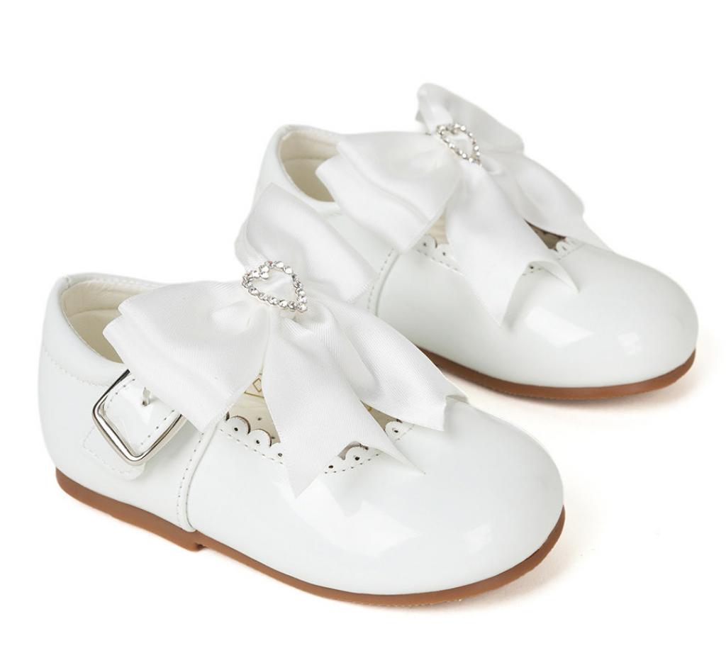 Tia London  * TIB23-W White Bow Patent Shoes( 3 - 10)