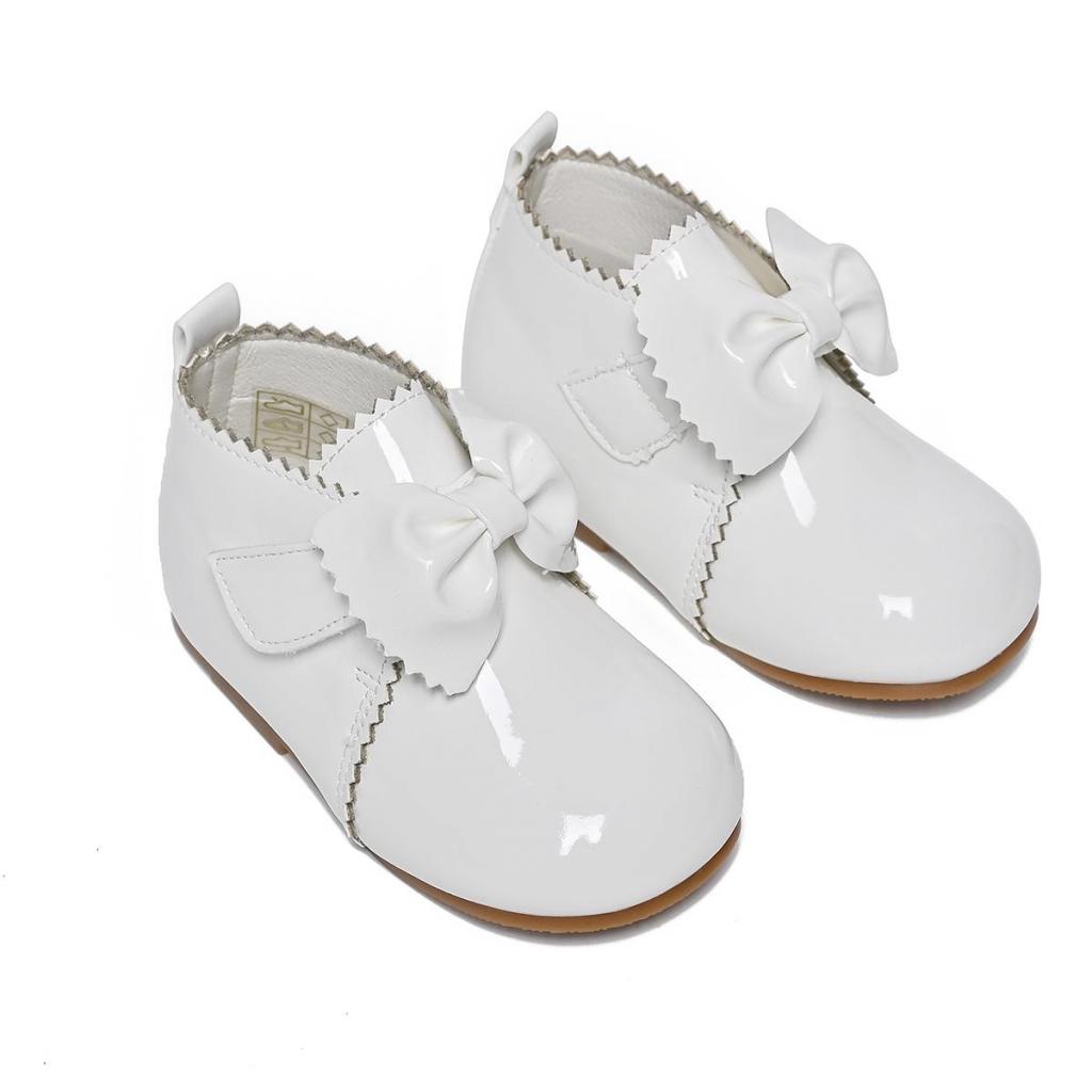 Tia London HS23-14WHITE  TIHS23-14W White Patent Bow Boots(3-10)