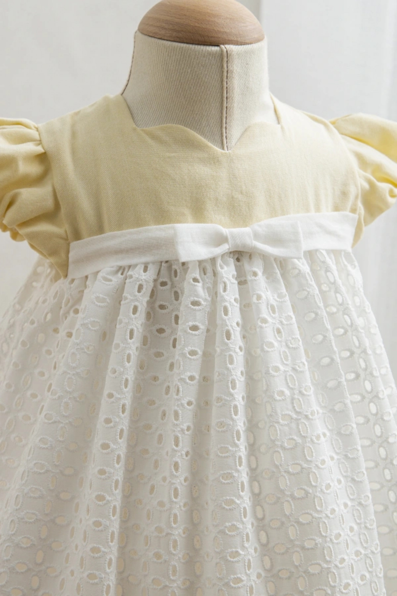 Tongs Baby 3949 * TO3949-Y Broderie Anglaise Lace dress(6-36 months)
