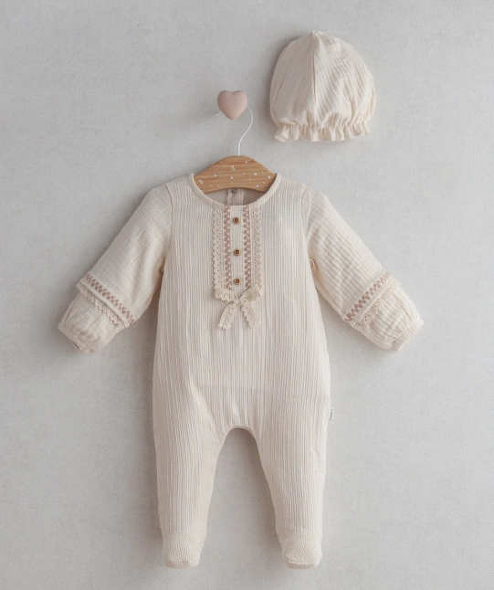 Tongs Baby 5410Be 8692023111209 TO5410-B Biscuit embroidered Romper and Hat (0-9 months)
