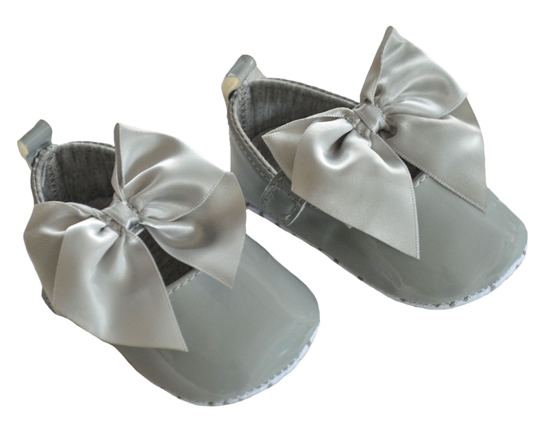 Soft Touch  5023797210402 STB2228-G Grey Patent Shoe With Bow (Nb-12 months)